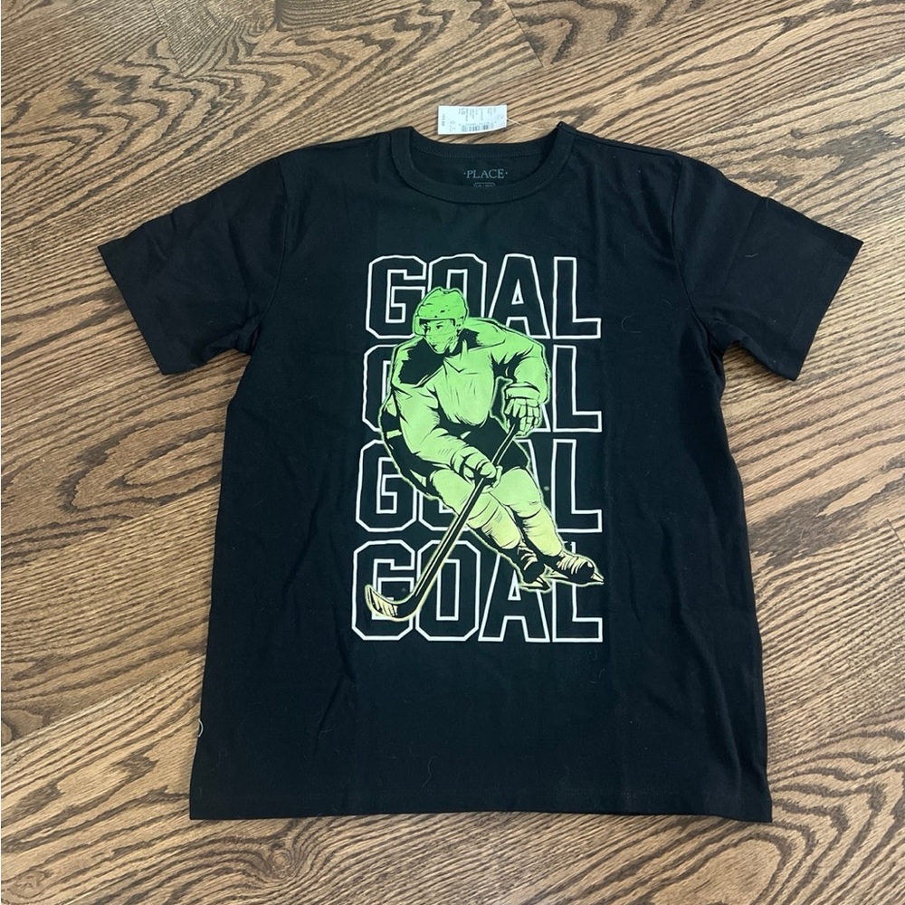 Large hockey t-shirt